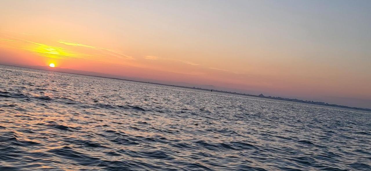 Вилла Marina Sunset Ле-Гро-дю-Руа Экстерьер фото